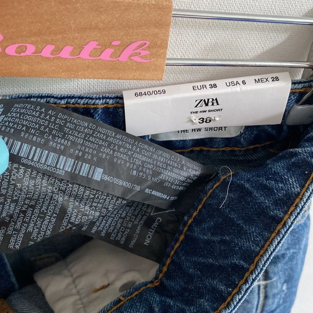 (A6) Zara signature denim The high waist short and Vesti‎ blue, Size 6, NWT